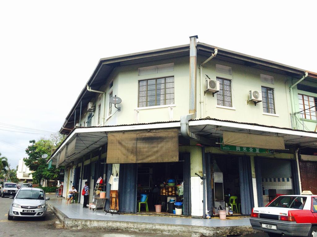 Hin Loi Guesthouse Кота-Кинабалу Номер фото